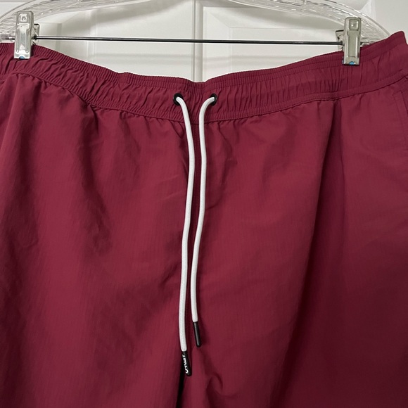 Oakley Red Mens Standard All Day Beach Shorts Size XL - Picture 4 of 13